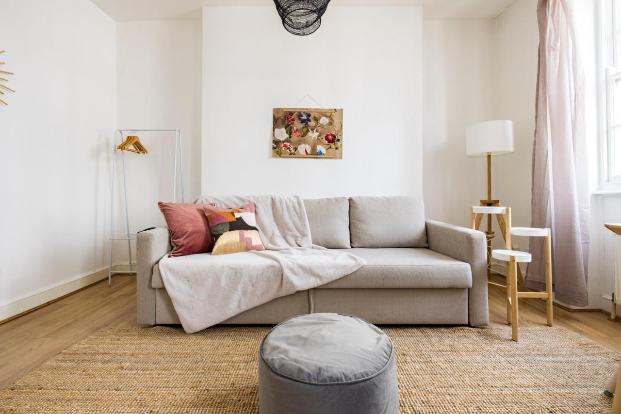 Mornington Crescent Apartment London Exterior photo