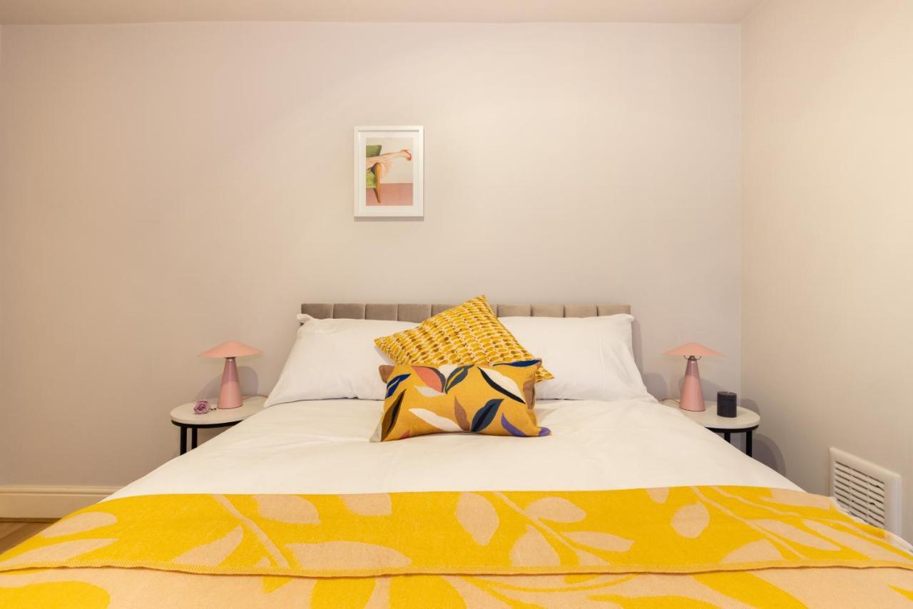 Mornington Crescent Apartment London Exterior photo